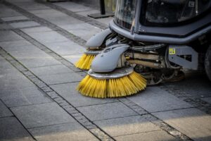 Sprzątanie na ul. Massalskiego